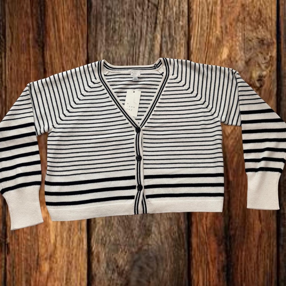 A New Day Womens Large Striped Cropped Knit Cardigan Cream Black V-Neck L